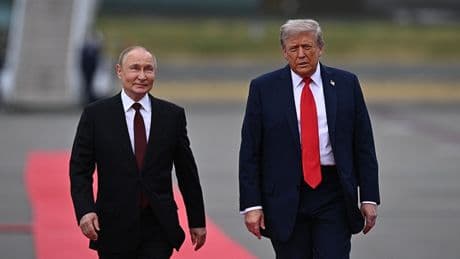 Trump, ABD medyasında "sahte" olarak nitelendirdiği haberlere tepki gösterdi