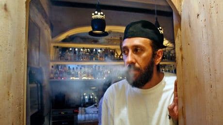 Miguel Adrover: ¿quién es el diseñador que se niega a vestir a Rosalía por no denunciar el genocidio en Gaza, justo antes de estrenarse su documental producido por C Tangana?