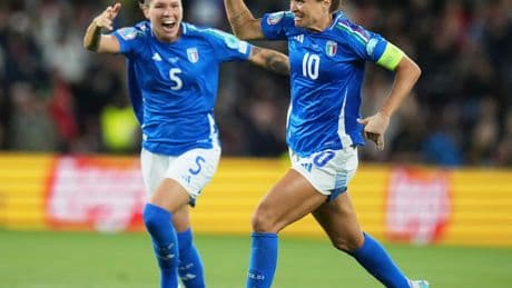 Fußball-EM: Italien, Frauenfußball-Entwicklungsland