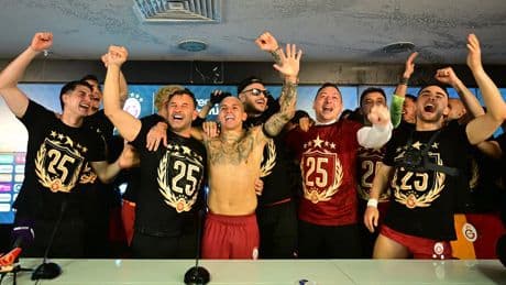 Galatasaraylı Lucas Torreira'dan şampiyonluk paylaşımı: 'Bir takımdan daha fazlasıyız'