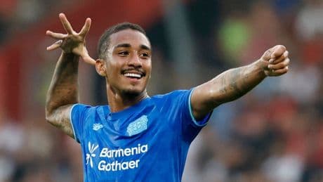 1. Runde im DFB-Pokal: Bayer jubelt trotz Hagel