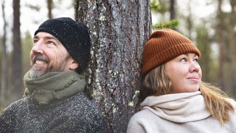 Steffan (51) emigreerde naar Finland: ’Zit je ergens mee, dan ga je gewoon het bos in, even houthakken’