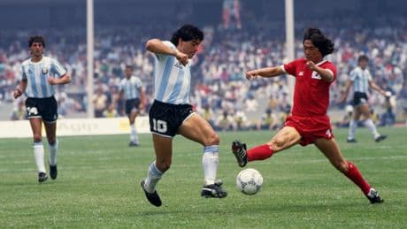 Maradona y Madrid, lenguas fuera