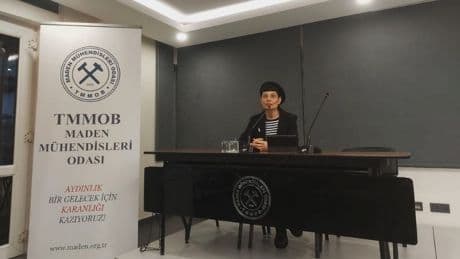Yazarımız Zülal Kalkandelen: ‘Laikliğin özü, insan aklının egemenliğidir’