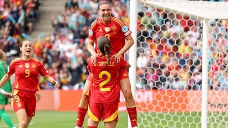 Mariona encarrila la final con un golazo ¡de cabeza!