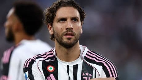 Locatelli, l'attimo di tentazione e l'esempio: perch&eacute; ha vinto il cuore Juve