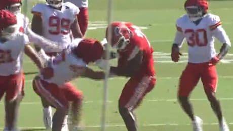 Travis Kelce helps break up fight as tensions run high at Chiefs training camp