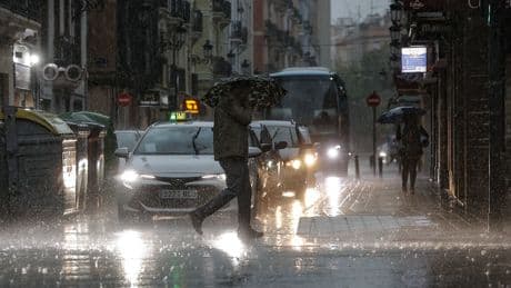Aviso por lluvias y tormentas hoy en 17 provincias