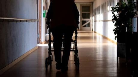 Änderung bei Sozialleistung: Pflegegeldempfänger müssen länger auf Jahreszahlung waren