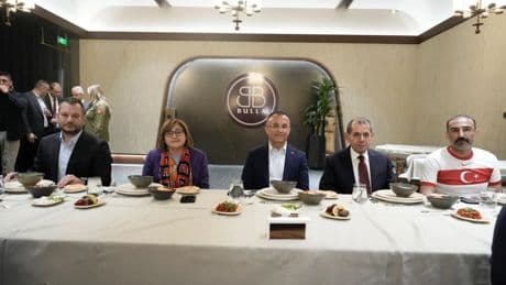 Dursun Özbek ve Ertuğrul Doğan dostluk yemeğinde bir araya geldi