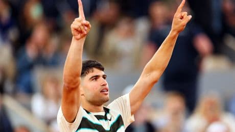 Roland-Garros : en lâchant un set, Alcaraz se qualifie pour le 3e tour