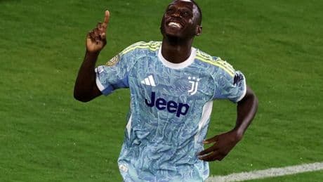 Manchester United begin talks to sign PSG star after Hugo Ekitike snub