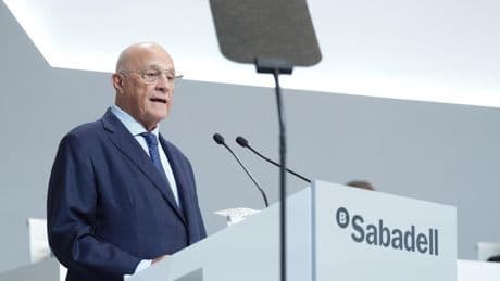 Oliu cree que la venta de TSB llega en un momento "propicio" en su último discurso antes de que se cierre la opa a Sabadell