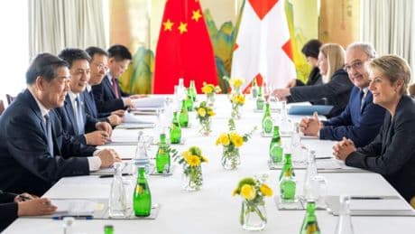 Kreise: USA und China setzen Verhandlungen über Trump-Zölle am Sonntag fort