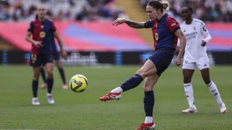 Vender para poder renovar: las penurias del fútbol femenino también afectan al Súper Barça