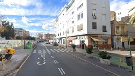 Un joven de 25 años muerto, y su hermano, de 17, herido al ser apuñalados en una reyerta en Valencia