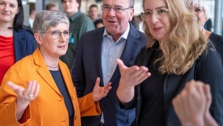 Russland-Vorstoß von SPD-Linken: Kritik aus CDU, Grünen und SPD, Applaus von AfD und BSW