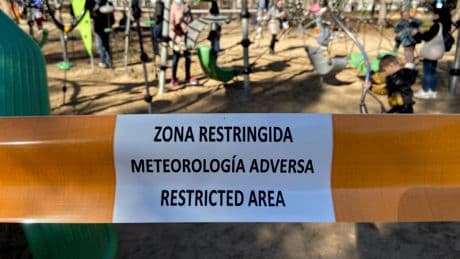El Retiro y otros ocho parques cierran por el viento y el calor
