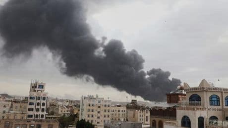 Israël mène des frappes au Yémen contre les rebelles houthistes et assure avoir mis l’aéroport de Sanaa « complètement hors service »