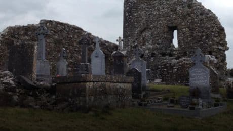 Fossa comune nel convento di suore, oltre 700 cadaveri di neonati: choc in Irlanda