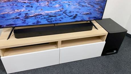 Das neue Sony Bravia Theatre System 6 kann im Soundbar-Test auch Party
