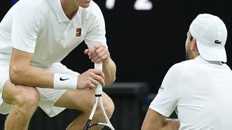 Wimbledon in London: Verletzungsdrama – Sinner in Wimbledon nach Aufgabe weiter