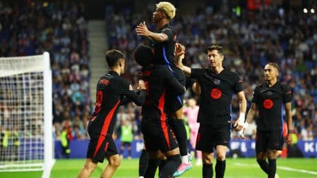 El Barça se proclama campeón de Liga tras ganar al Espanyol en un derbi que decidió Lamine Yamal con una obra de arte