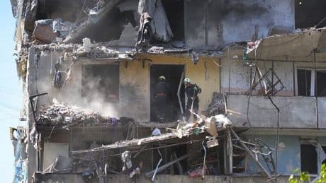Rusia declara el estado de emergencia en parte de una región al este de Moscú y evacúa varios pueblos tras explotar un almacén de misiles
