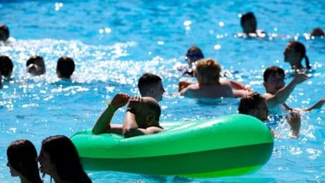 So teuer wird der Freibadsommer 2025