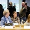 Gejoel, sit-ins en vuurwerk: bijna elke maand wordt ergens een gemeenteraad verstoord
