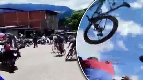 Heftige crash gefilmd: fiets vliegt meters de lucht in