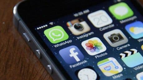 Chat di coppia diventano patti prematrimoniali: «Impegni presi su WhatsApp validi per la gestione della separazione»
