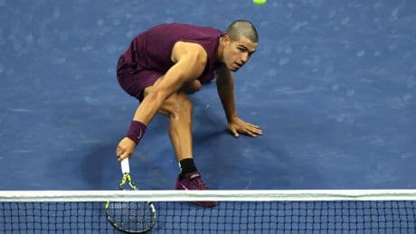 Applaus voor zege en nieuw kapsel Carlos Alcaraz op US Open: ’Ik denk dat ze het leuk vinden’