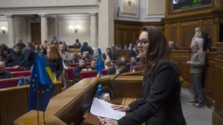Le Parlement ukrainien ratifie l'accord «historique» avec Washington sur les minerais