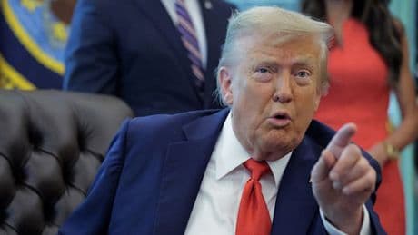 „Keine vorzeitige Entlassung, gar nichts“ – Trump droht bei Verbrennen von Flagge mit Gefängnis
