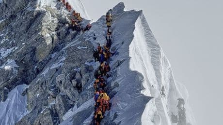 Impresa alpinistica record: Londra-Everest-Londra in una settimana con gas xenon
