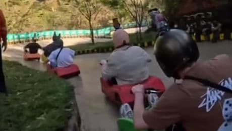 Real Life Mario Kart - Touris lieben diese Renn-Piste
