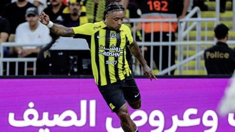 Na Memphis Depay, Quincy Promes en Noa Lang probeert ook Steven Bergwijn het als rapper: ’Met mij in je club gegarandeerd succes’