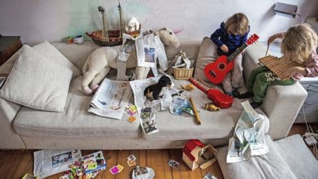 Kosten, Versicherung, Steuer: Was Eltern zur Kinderbetreuung wissen sollten