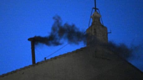 Segundo día de cónclave: ¿habrá hoy fumata blanca?