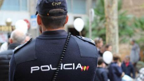 La mujer que dio a su bebé por 2.000€ en Móstoles negoció su venta en una fiesta tras perder la custodia de seis hijos