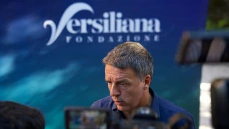 Renzi allo stremo: basta Italia viva, viva Silvia Salis