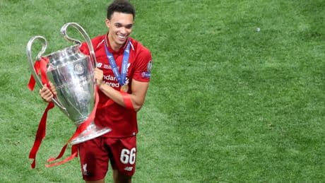 Así juega Trent Alexander-Arnold, el lateral criado en el Liverpool que dará aire fresco a la defensa del Real Madrid