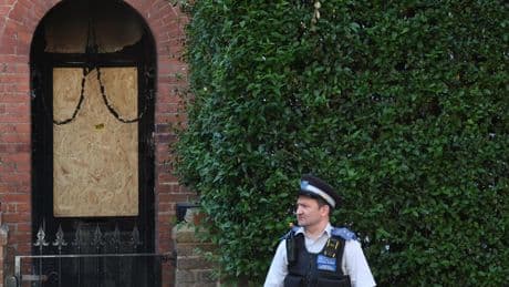 Detienen a un segundo sospechoso del incendio en la casa privada del primer ministro británico Keir Starmer