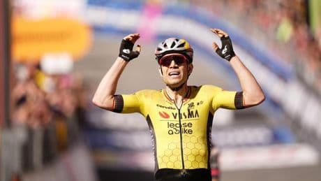 El mexicano Del Toro y Juan Ayuso le roban la cartera del Giro a Roglic