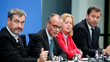 Bundesregierung: Koalition will kriselnde Stahl- und Autobranche stützen