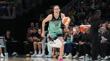 Breanna Stewart puts Liberty on her back to get much-needed win over Storm