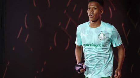 Menores a precio de estrella mundial: Estevao, fichado por el Chelsea al 'estilo Vinicius' por 45 (y 20) millones, es la última esperanza del Palmeiras