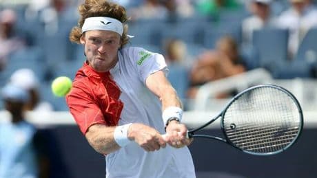 Andrey Rublev, chi è l'avversario di Sinner: età, carriera, titoli, depressione, fidanzata