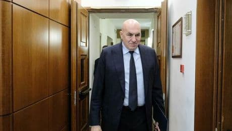 Crosetto e gli appalti Nato più veloci: «Norma utile, la ripresenteremo»